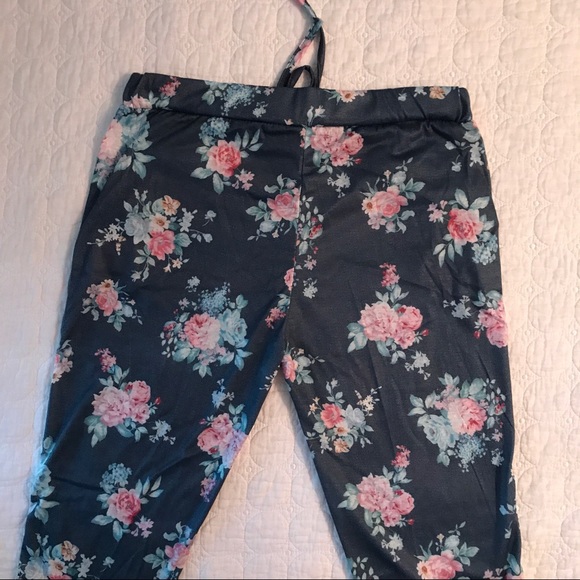 SOLD🌺Cute floral💐 track -relax pants - Picture 5 of 8